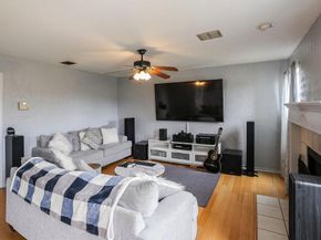 2812 N Hampton Drive , Grand Prairie Texas 75052