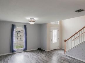 2812 N Hampton Drive , Grand Prairie Texas 75052