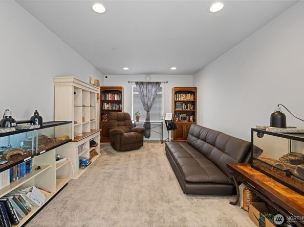 10211 Ramble Drive NW, Bremerton WA 98311