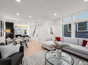 9209 Densmore Avenue N, Seattle WA 98103