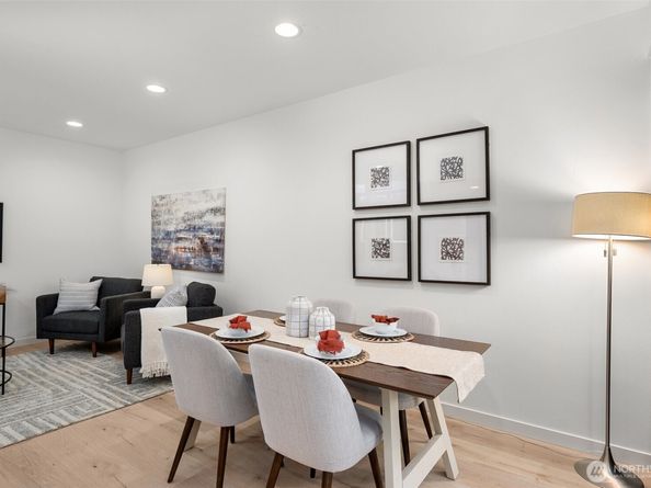 9209 Densmore Avenue N, Seattle WA 98103