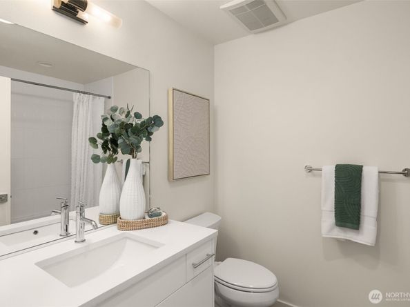 9209 Densmore Avenue N, Seattle WA 98103