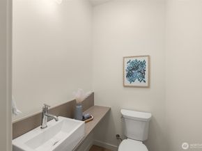 9209 Densmore Avenue N, Seattle WA 98103