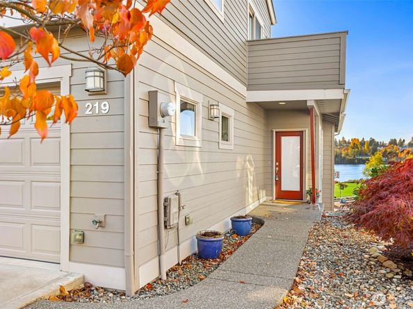 219 Apple Street, Bremerton WA 98310