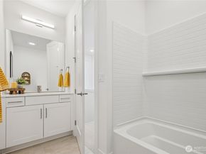 12217 137th Place NE 2703, Redmond WA 98052