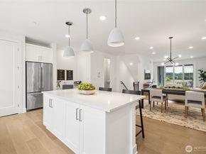 12217 137th Place NE 2703, Redmond WA 98052