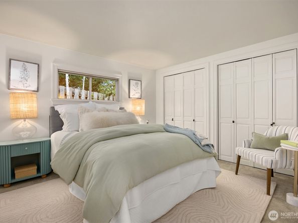 9986 NE Ewing Street, Bainbridge Island WA 98110