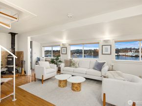 9986 NE Ewing Street, Bainbridge Island WA 98110