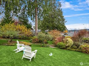 9986 NE Ewing Street, Bainbridge Island WA 98110