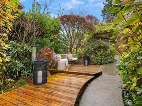 9986 NE Ewing Street, Bainbridge Island WA 98110