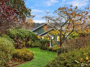 9986 NE Ewing Street, Bainbridge Island WA 98110