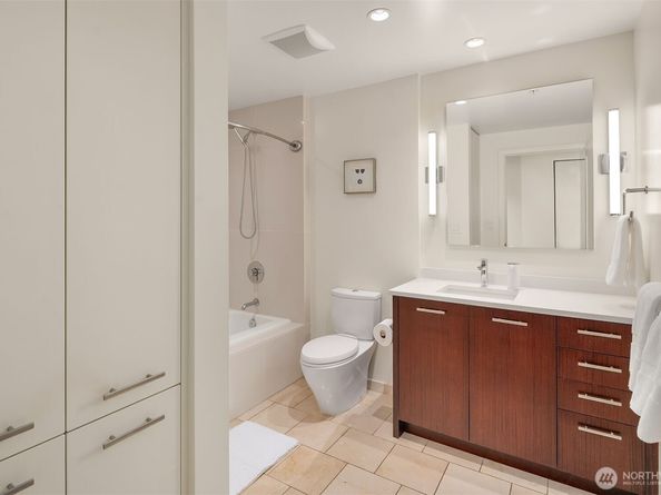 500 106th Avenue NE 2009, Bellevue WA 98004