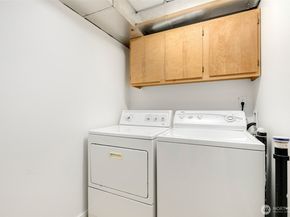 7722 18th Avenue NE, Seattle WA 98115