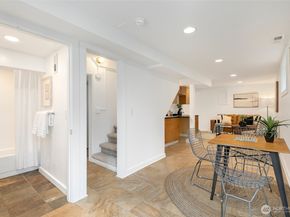 7722 18th Avenue NE, Seattle WA 98115