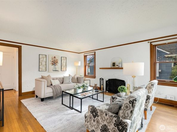 7722 18th Avenue NE, Seattle WA 98115