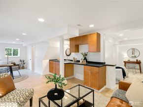 7722 18th Avenue NE, Seattle WA 98115