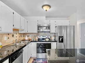 1001 W Casino Road B101, Everett WA 98204