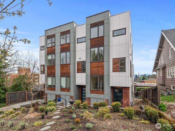 9266 50th Avenue S C, Seattle WA 98118