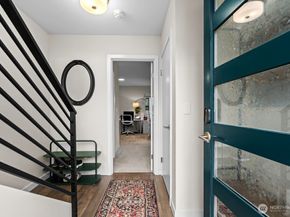 9266 50th Avenue S C, Seattle WA 98118