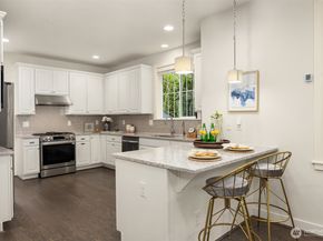 11496 158th Avenue NE, Redmond WA 98052