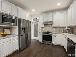 11496 158th Avenue NE, Redmond WA 98052