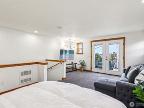 1939 10th Avenue W B, Seattle WA 98119