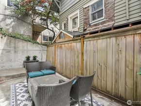 1939 10th Avenue W B, Seattle WA 98119