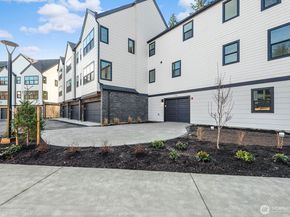 728 Newport Way NW, Issaquah WA 98027