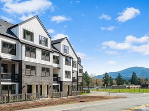 728 Newport Way NW, Issaquah WA 98027