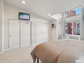 926 N 96th Street, Seattle WA 98103