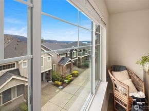 849 3rd Avenue NE, Issaquah WA 98029