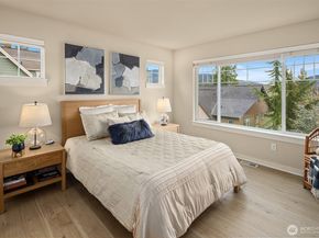 849 3rd Avenue NE, Issaquah WA 98029