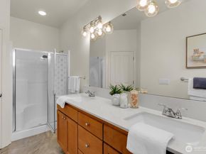 6224 188 Place NE 101, Redmond WA 98052