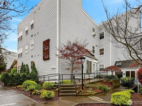 6547 42nd Avenue SW 303, Seattle WA 98136