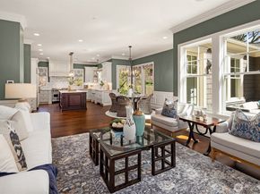 2212 77th Avenue SE, Mercer Island WA 98040