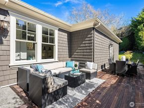 2212 77th Avenue SE, Mercer Island WA 98040