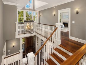 2212 77th Avenue SE, Mercer Island WA 98040