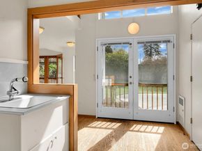 4719 NE Park Place, Seattle WA 98115