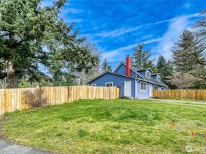 21004 NE 91st Street, Redmond WA 98053