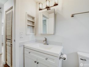 21004 NE 91st Street, Redmond WA 98053
