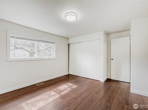 21004 NE 91st Street, Redmond WA 98053