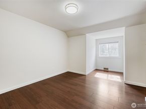 21004 NE 91st Street, Redmond WA 98053