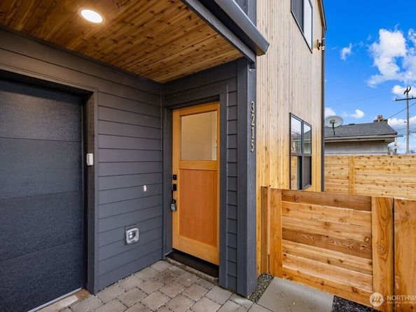 3215 22nd Avenue S, Seattle WA 98144