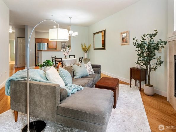 12712 Admiralty Way E203, Everett WA 98204