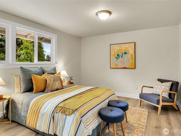 12907 113th Place NE, Kirkland WA 98034