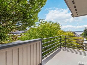 10135 NE 64th Street A, Kirkland WA 98033