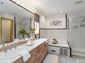 10135 NE 64th Street A, Kirkland WA 98033
