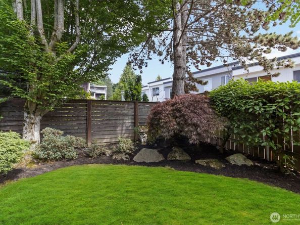 10135 NE 64th Street A, Kirkland WA 98033