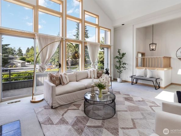 10135 NE 64th Street A, Kirkland WA 98033