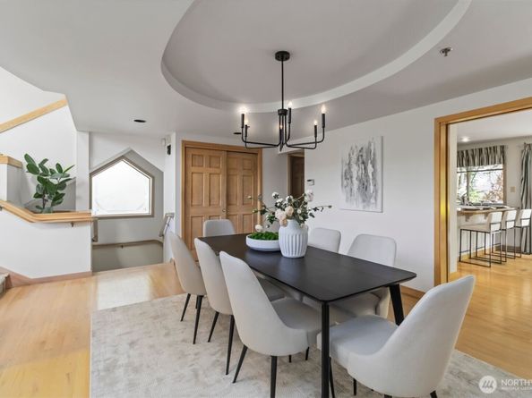 10135 NE 64th Street A, Kirkland WA 98033